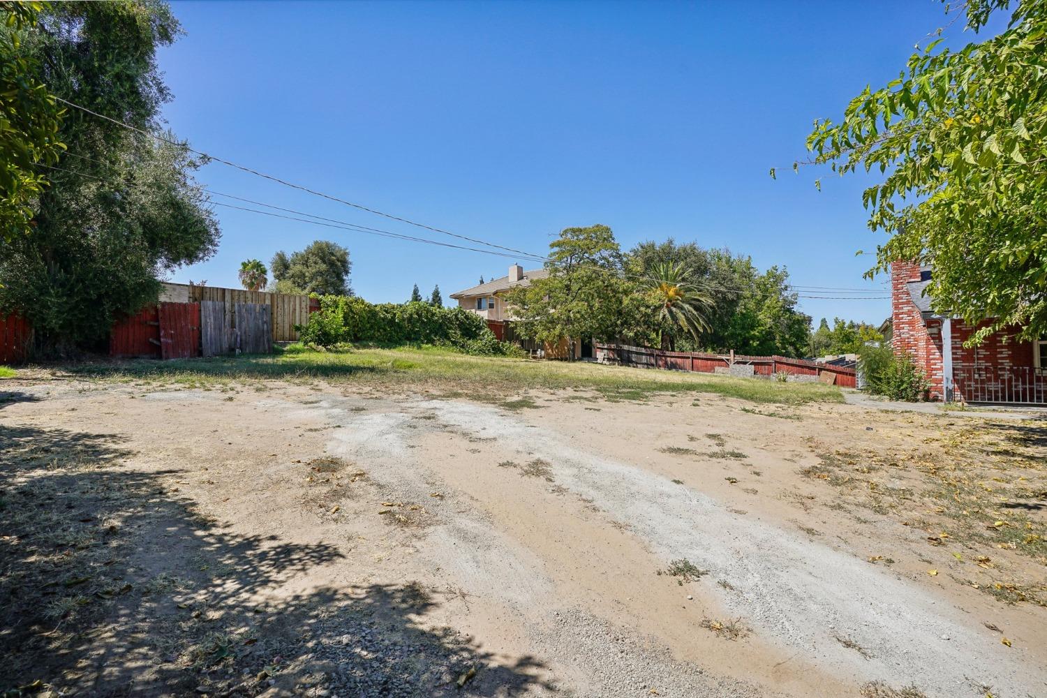8575 Greenback Lane