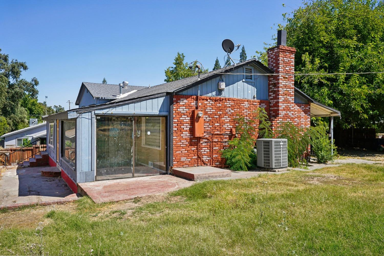8575 Greenback Lane