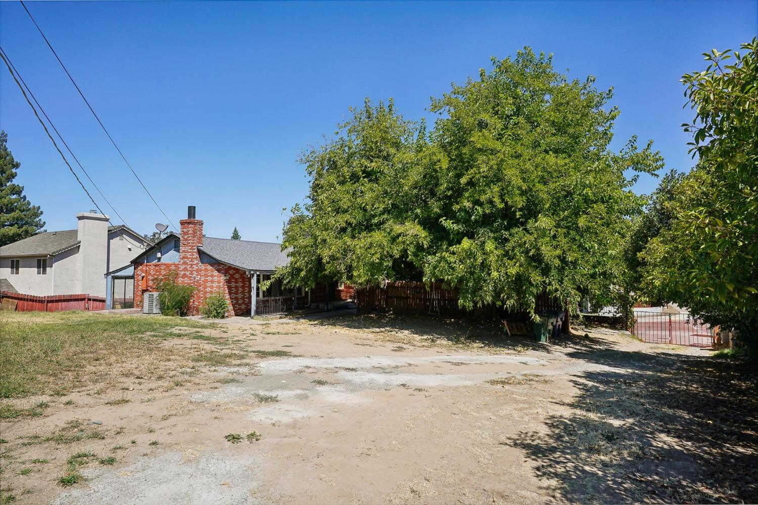 8575 Greenback Lane