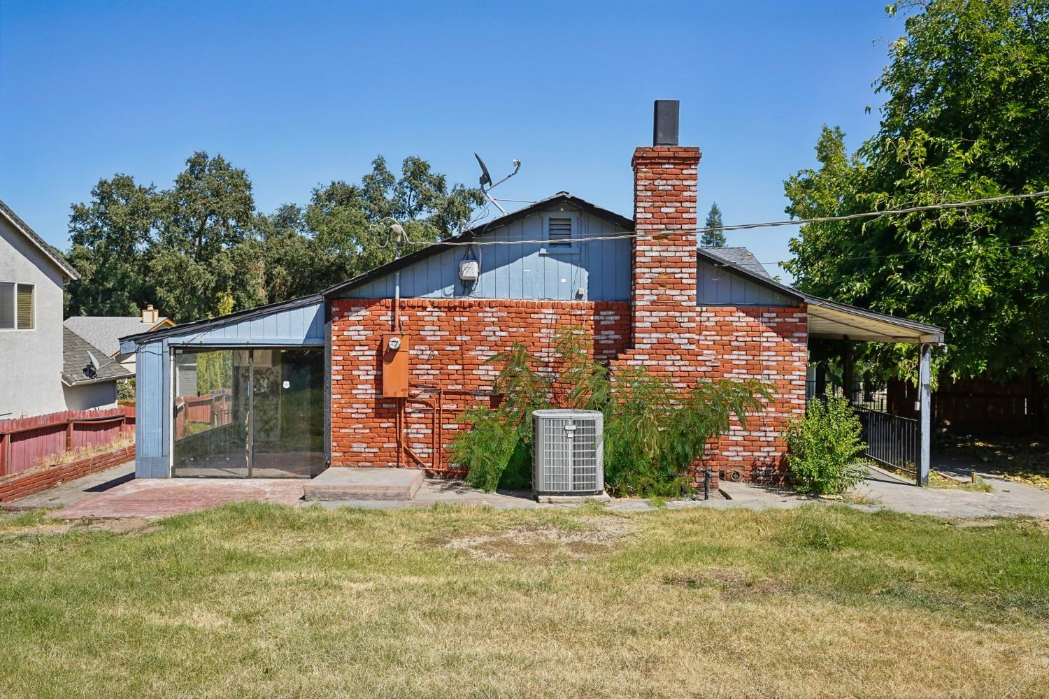 8575 Greenback Lane