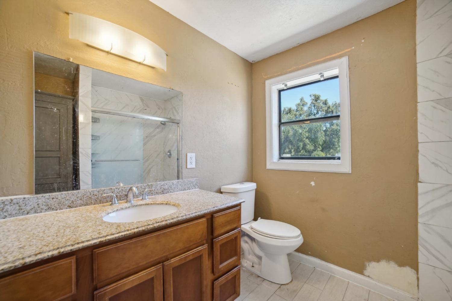 8575 Greenback Lane