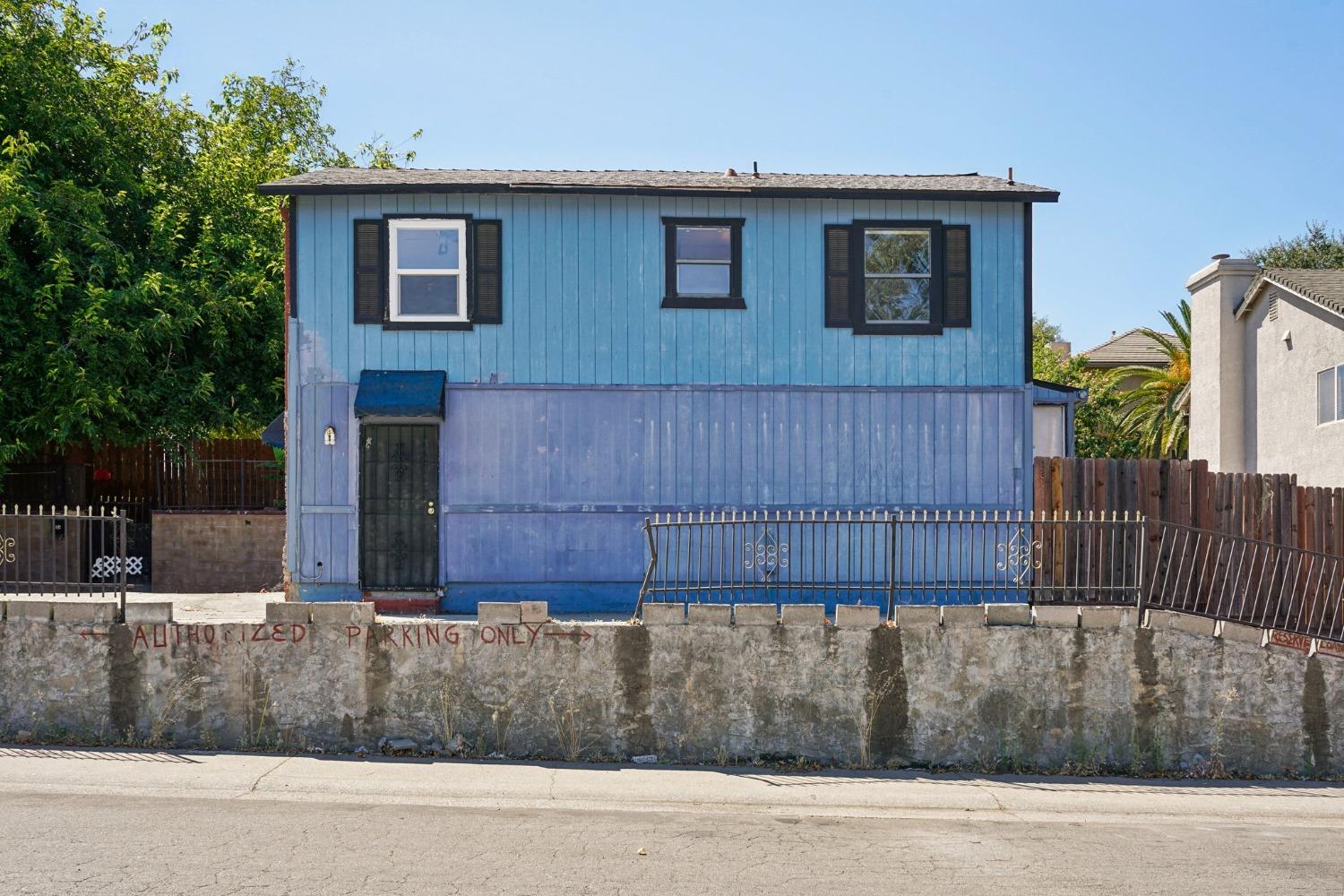 8575 Greenback Lane