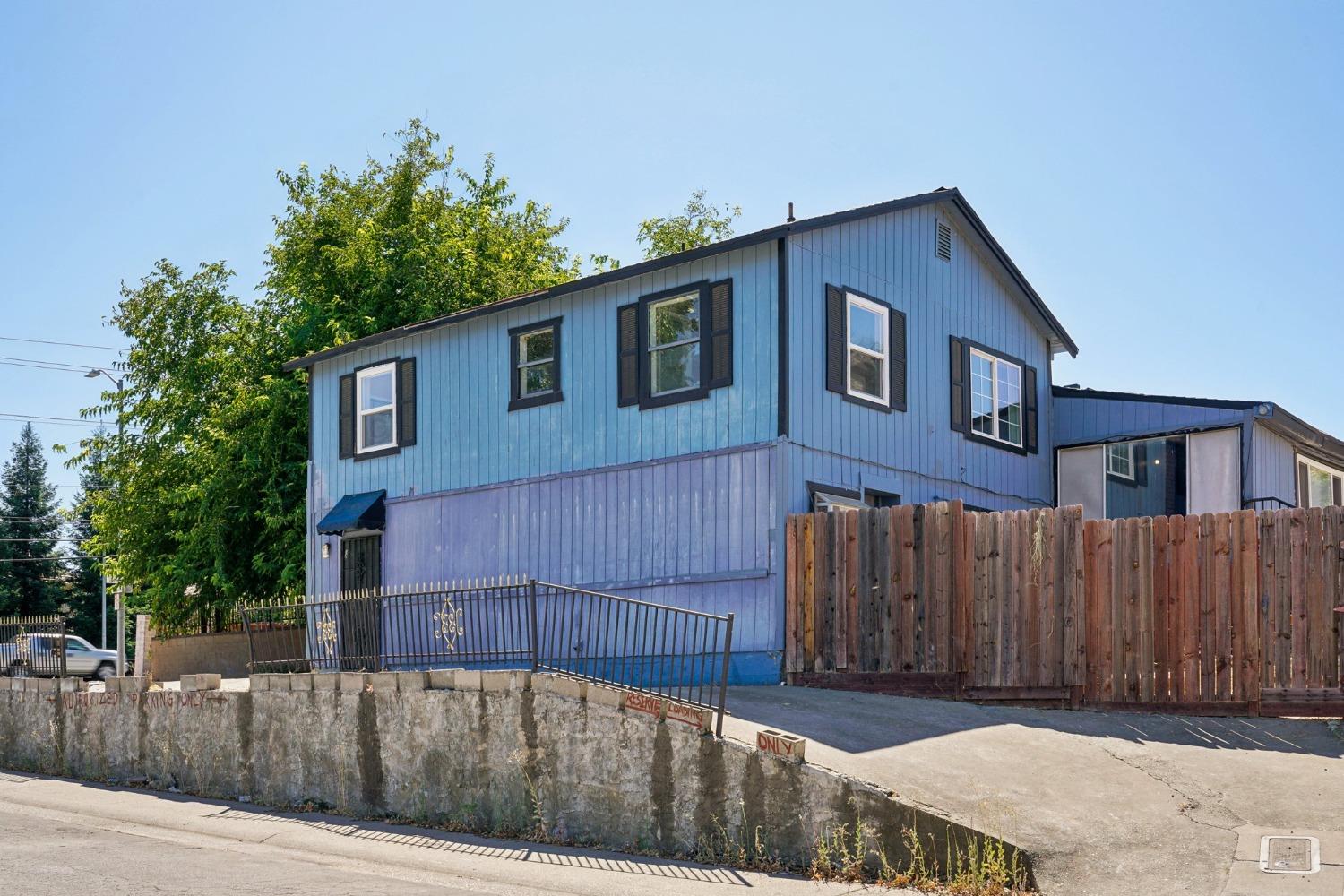 8575 Greenback Lane