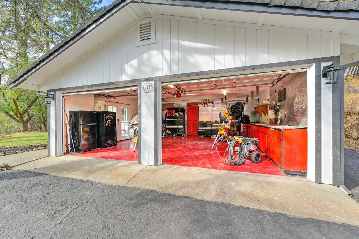 605 N Circle Drive