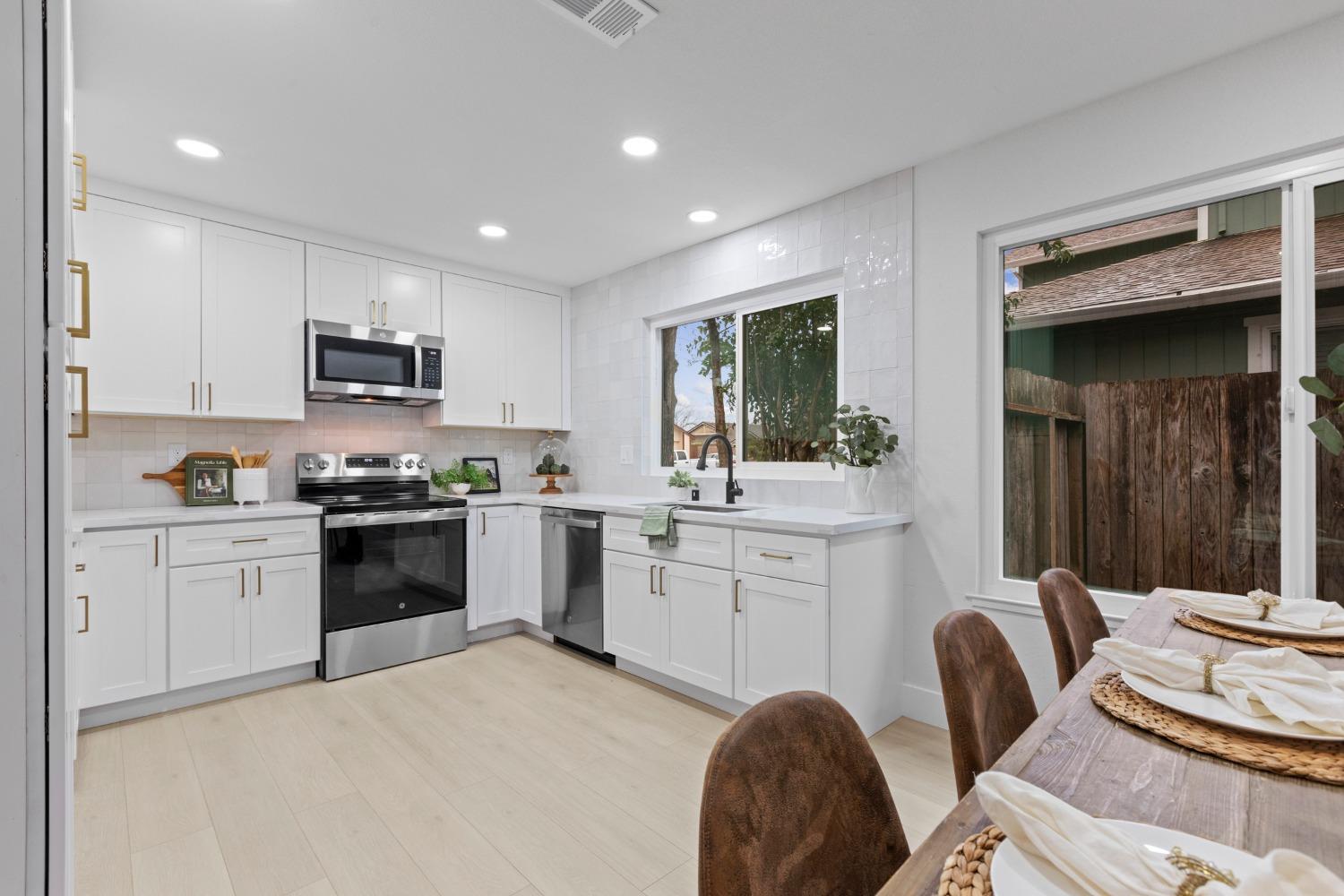 7139 Gardenvine Avenue