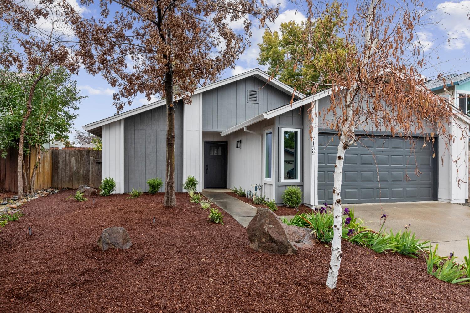 7139 Gardenvine Avenue