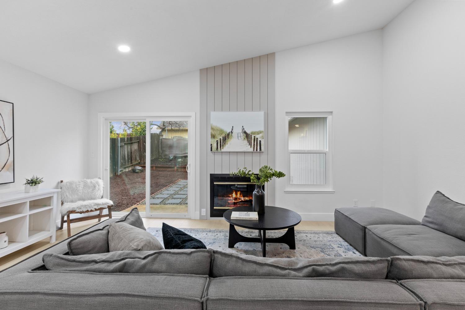 7139 Gardenvine Avenue