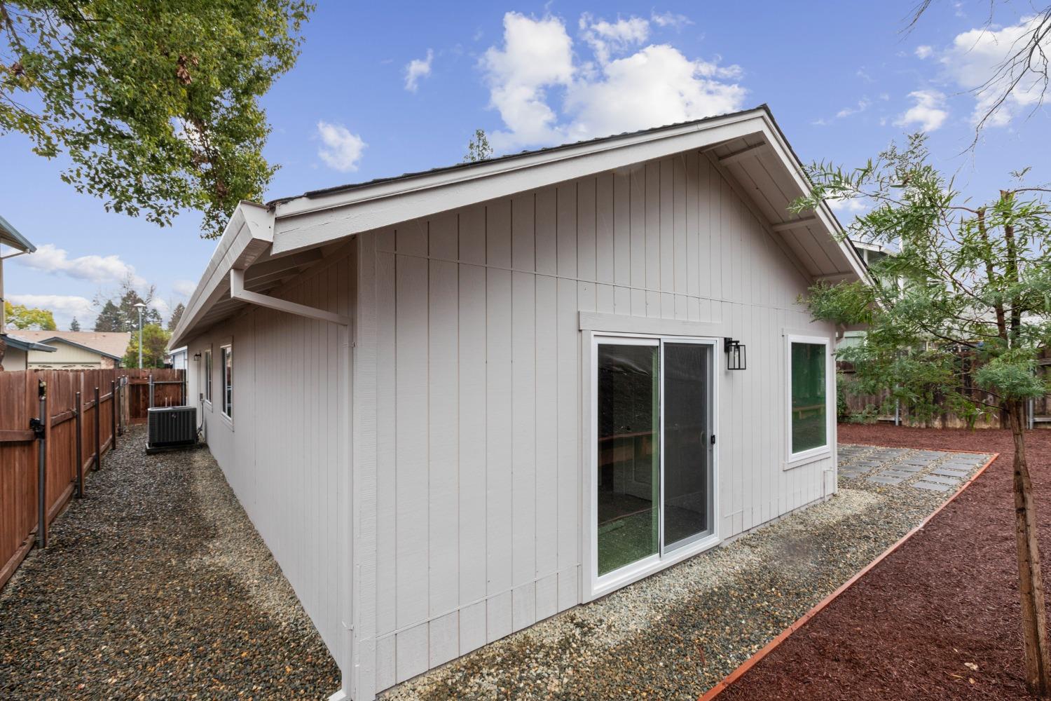 7139 Gardenvine Avenue