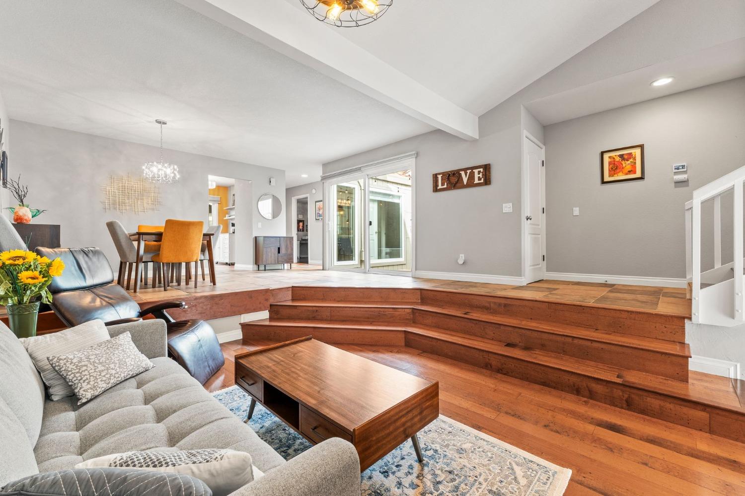 420 Crestridge Lane