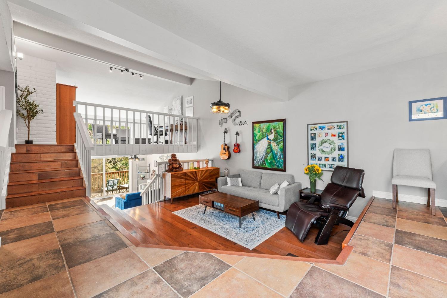 420 Crestridge Lane