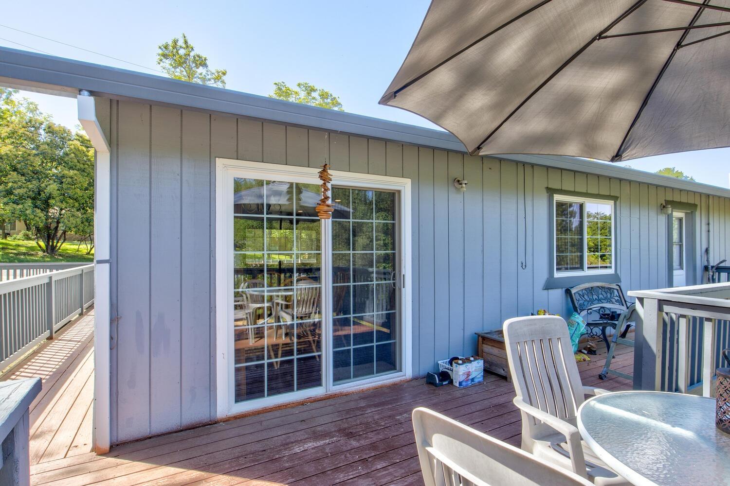 555 Arlette Lane