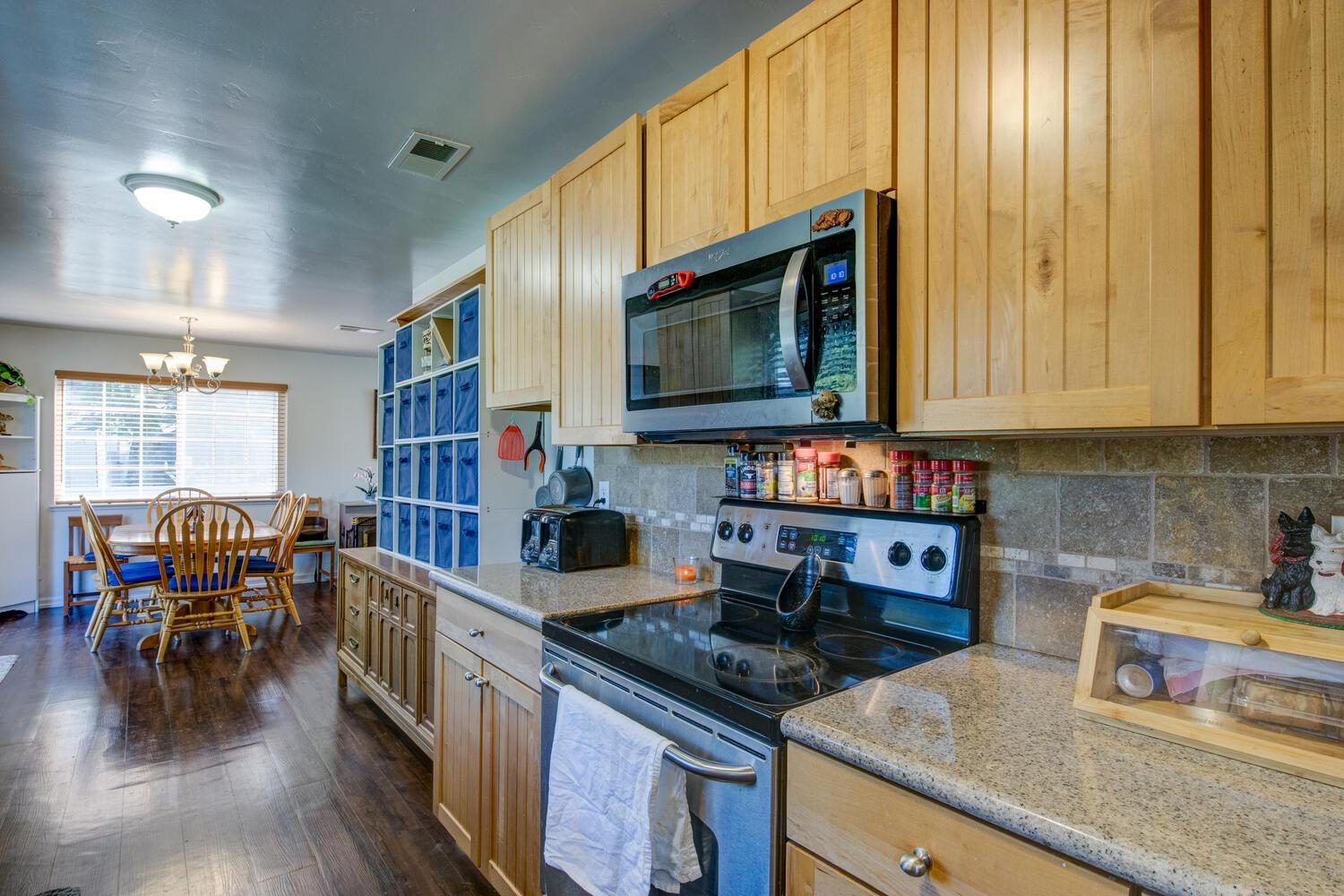 555 Arlette Lane