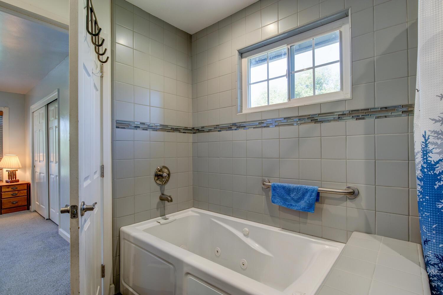 555 Arlette Lane