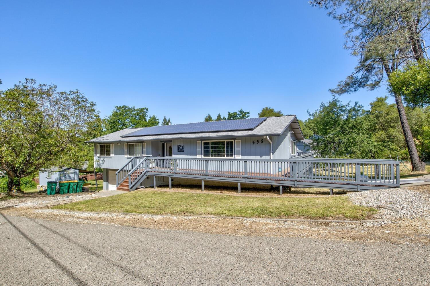 555 Arlette Lane