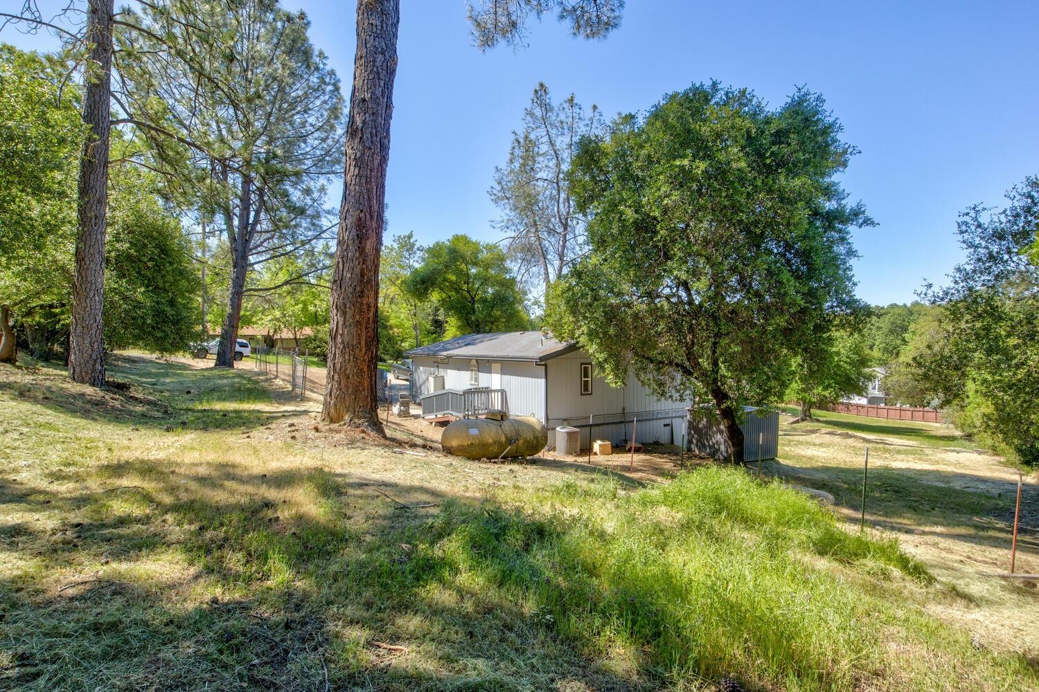 555 Arlette Lane