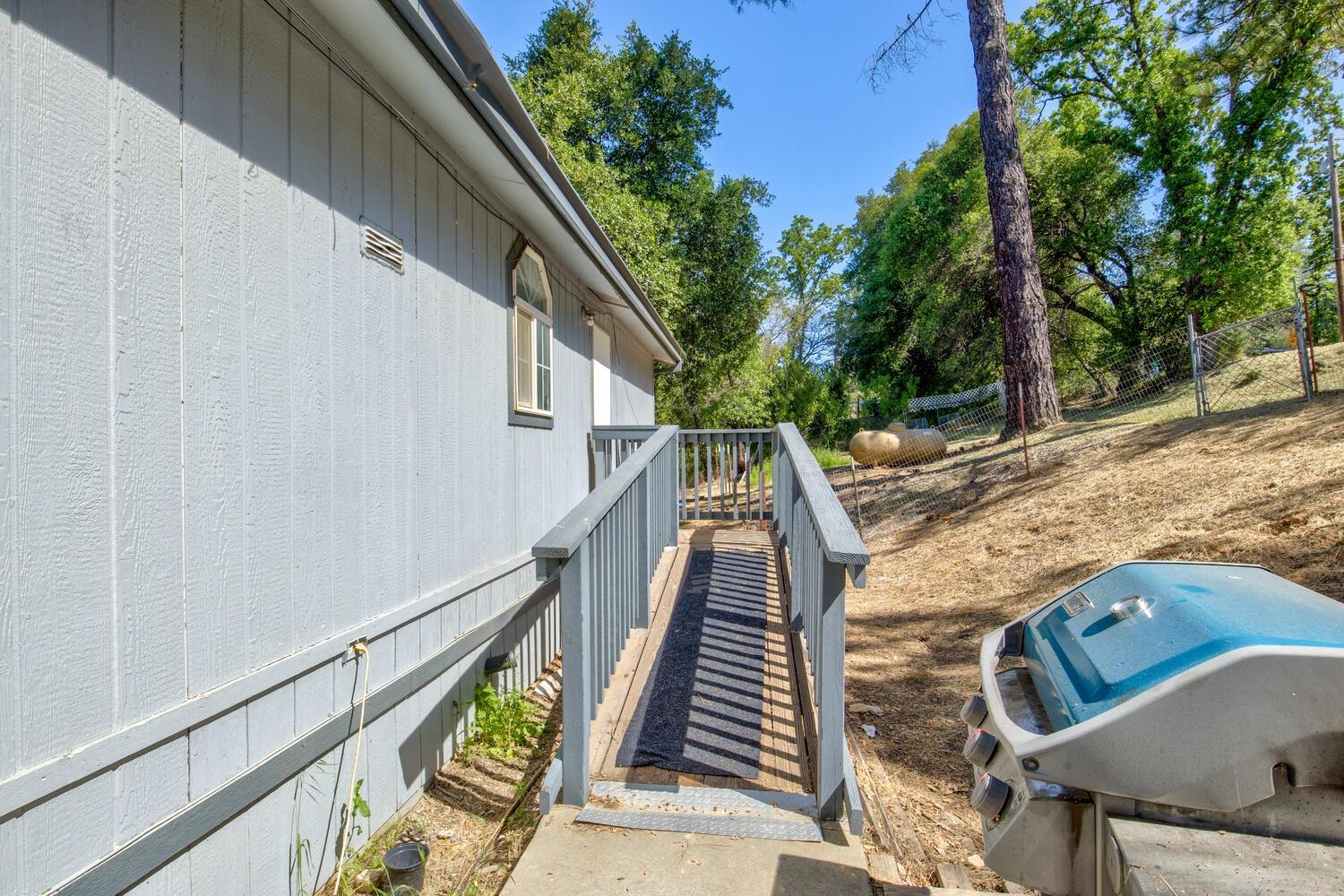 555 Arlette Lane