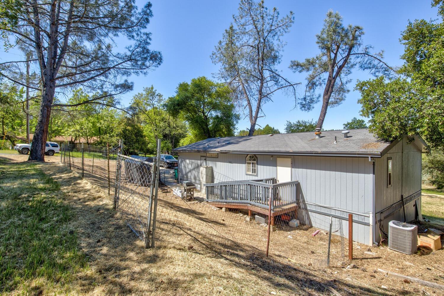 555 Arlette Lane