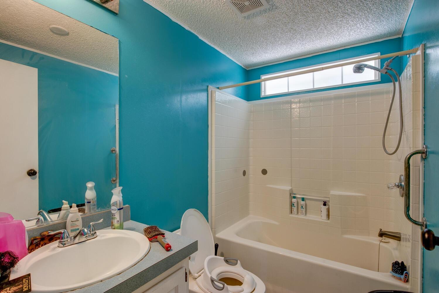 555 Arlette Lane