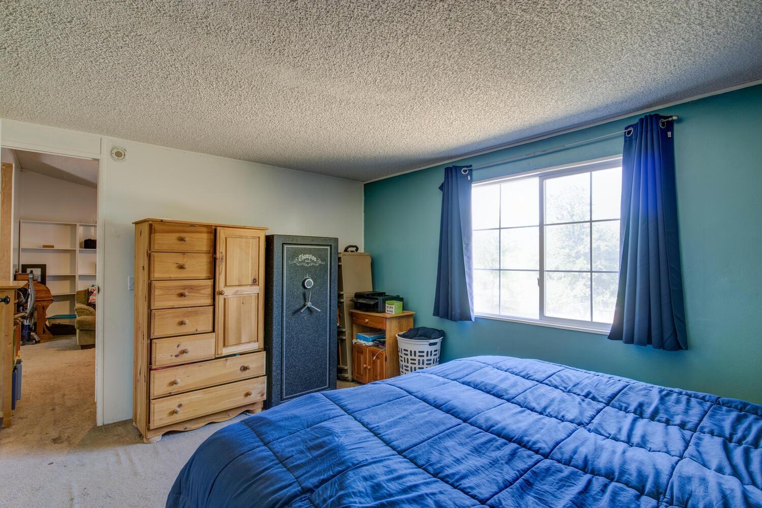 555 Arlette Lane