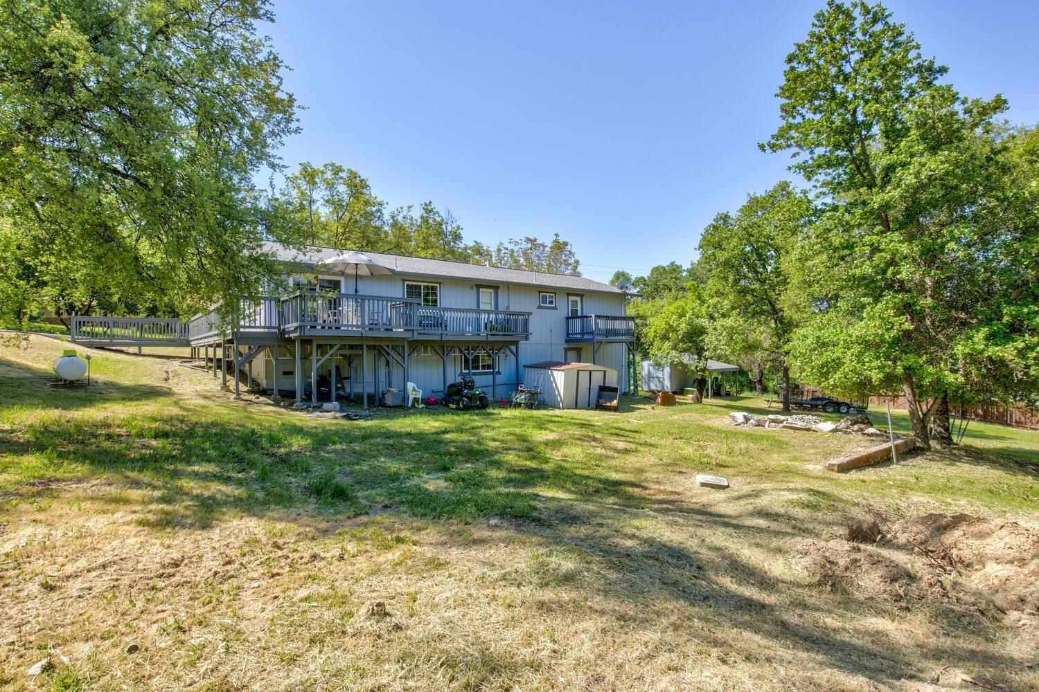 555 Arlette Lane
