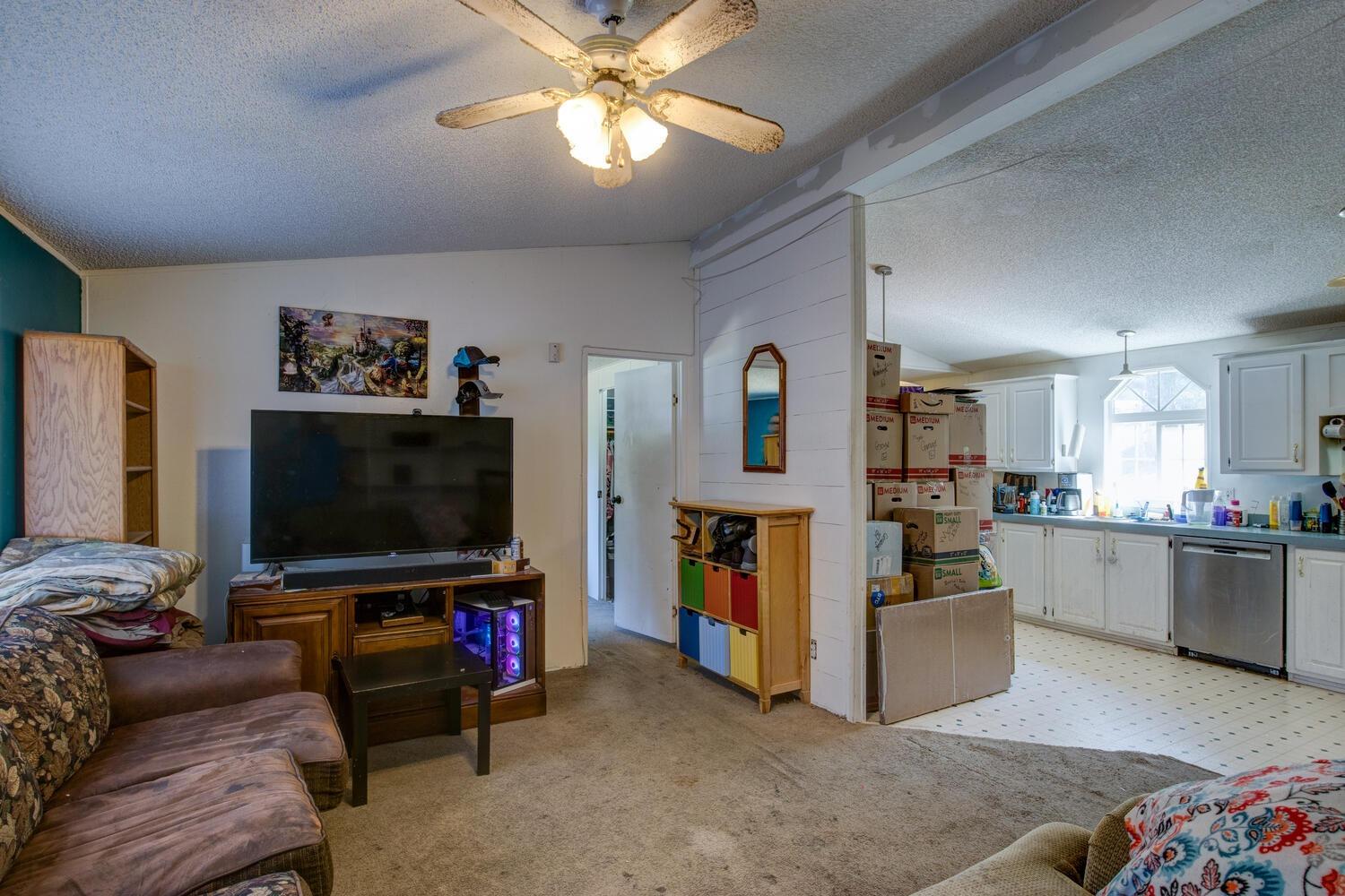 555 Arlette Lane