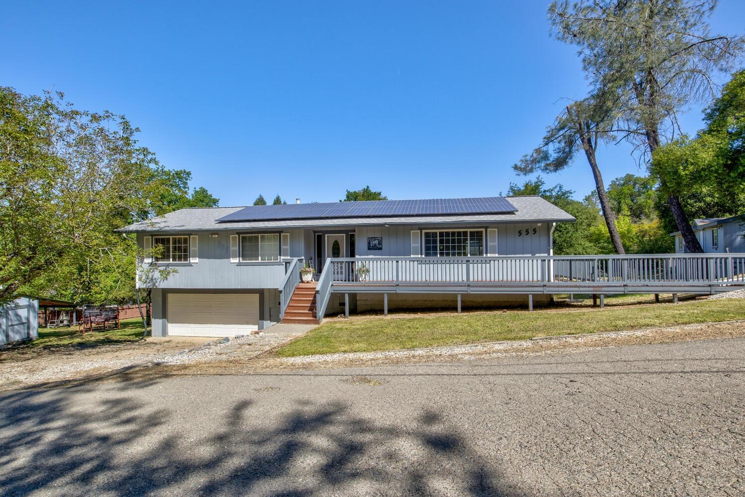 555 Arlette Lane
