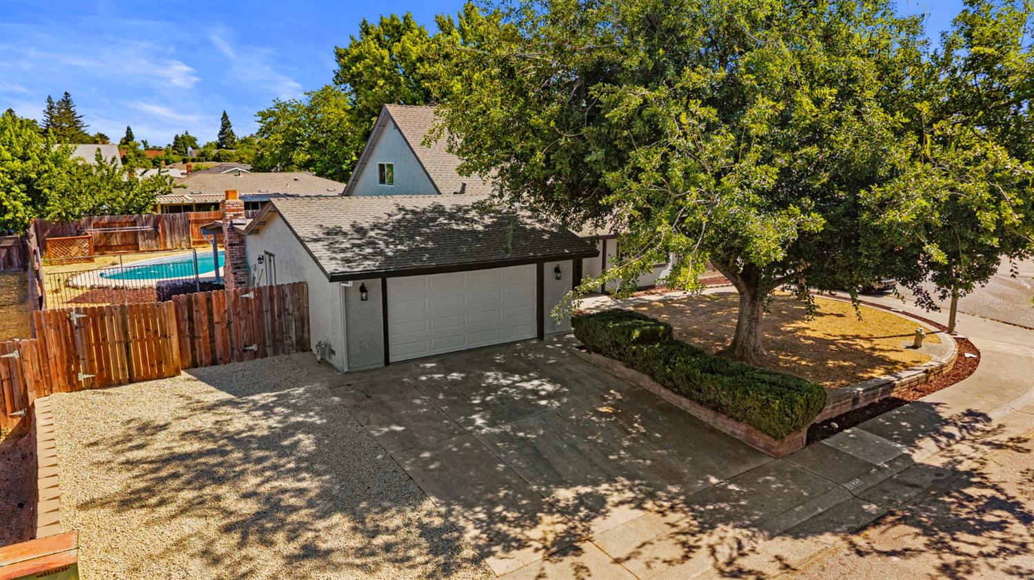 6125 Ledgewood Way