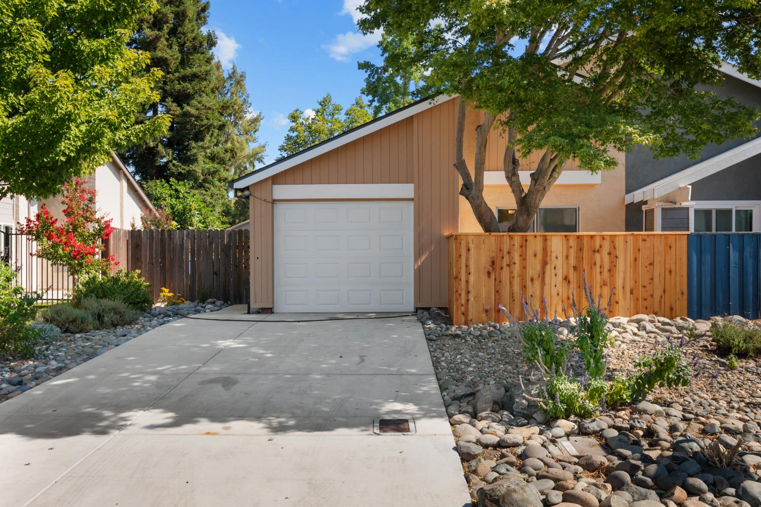 1270 Pebblewood Drive