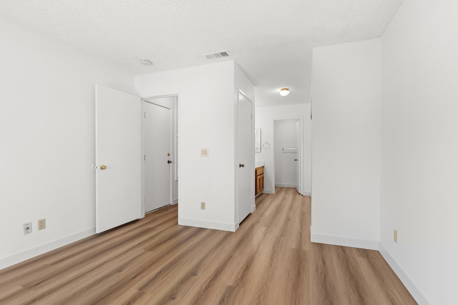 1270 Pebblewood Drive