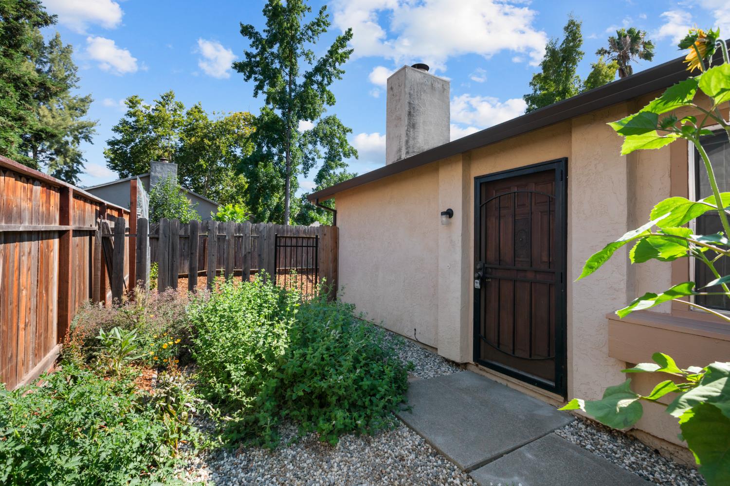 1270 Pebblewood Drive