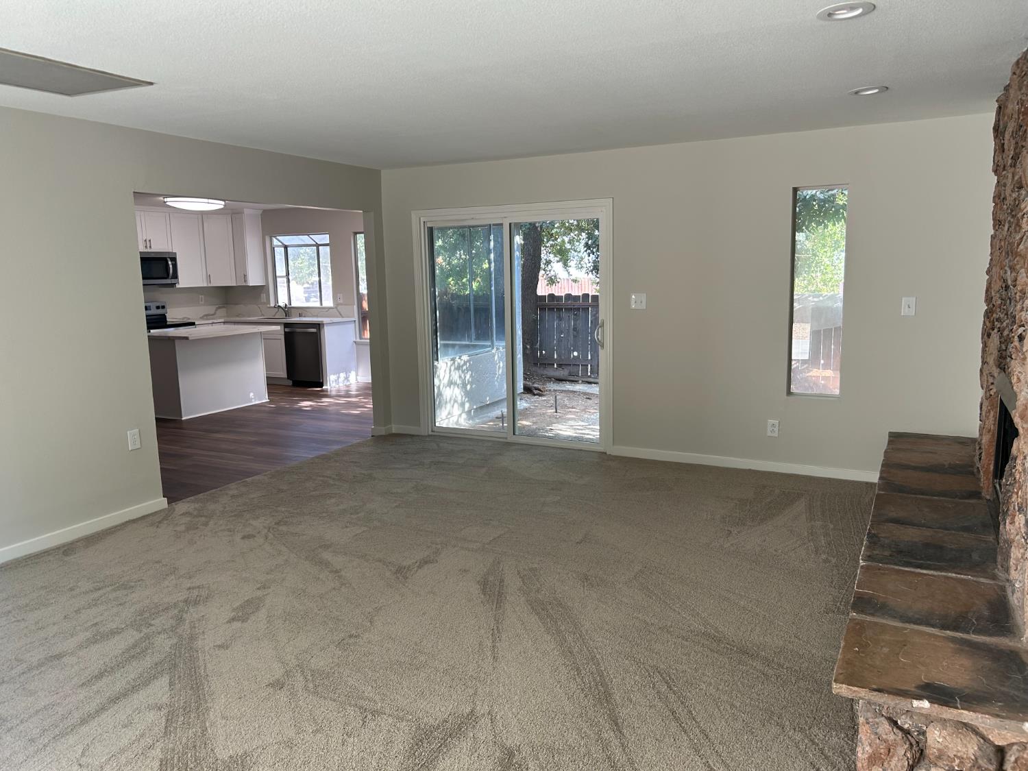 6960 Sunburst Way