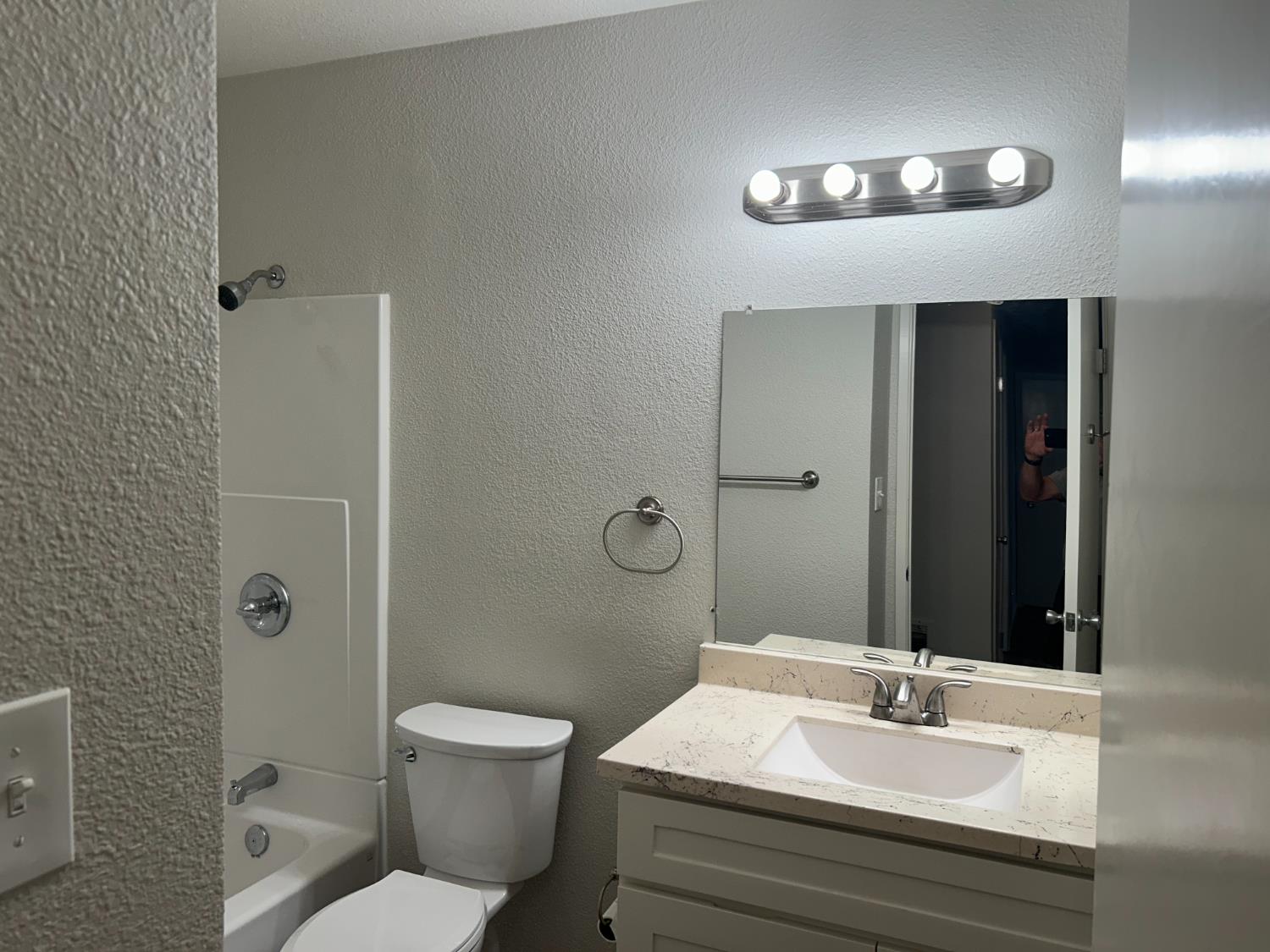 6960 Sunburst Way