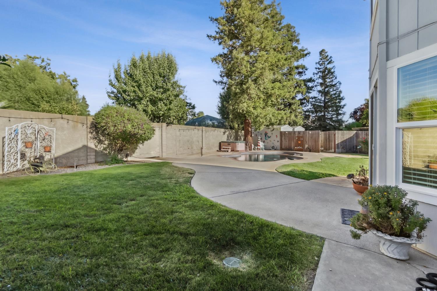7124 Backer Court