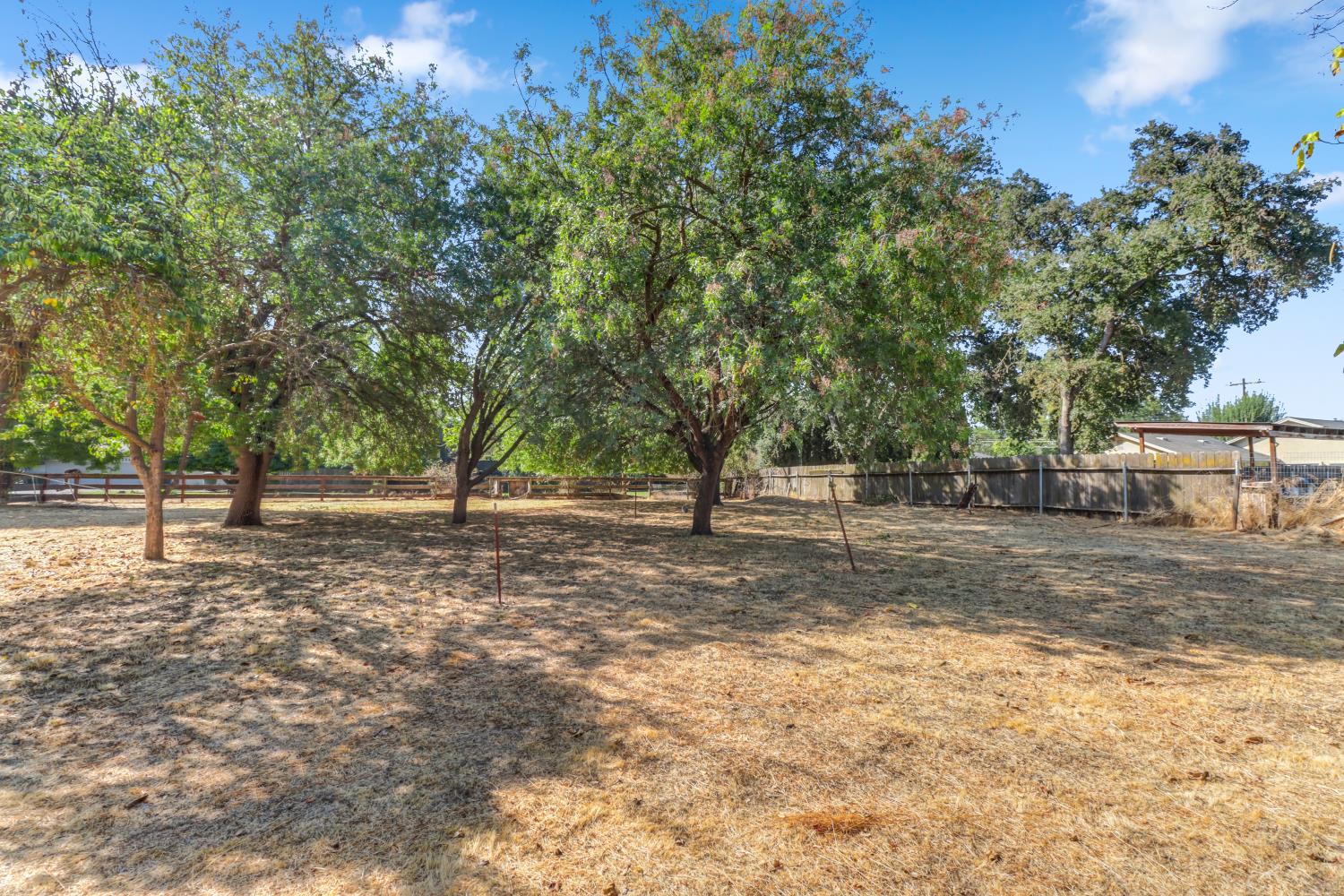 6225 Luna Lane