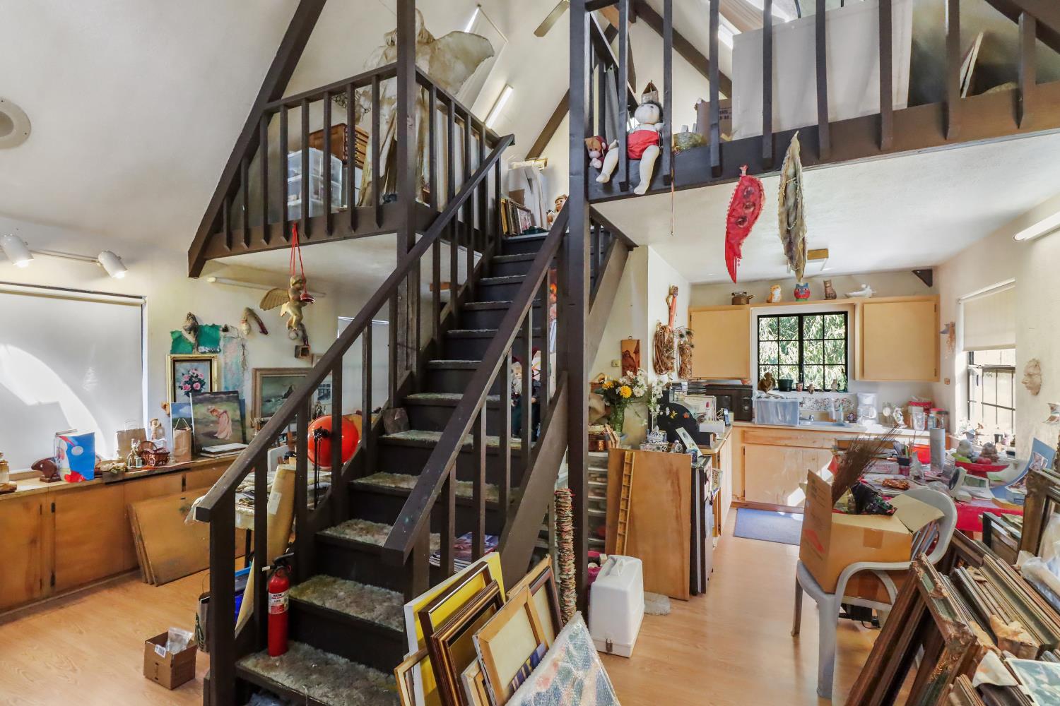 6225 Luna Lane
