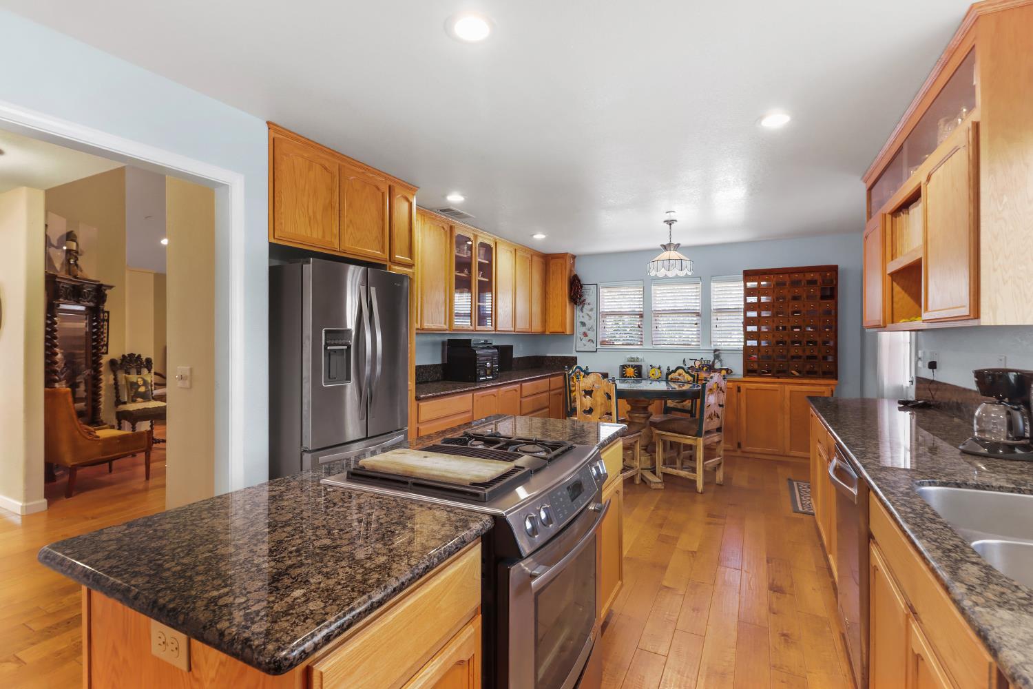 6225 Luna Lane