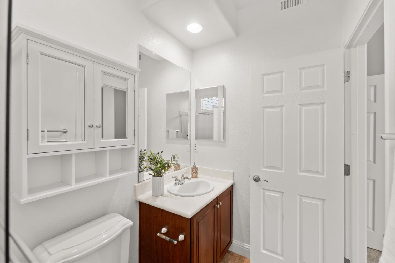 2208 Mount Errigal Lane