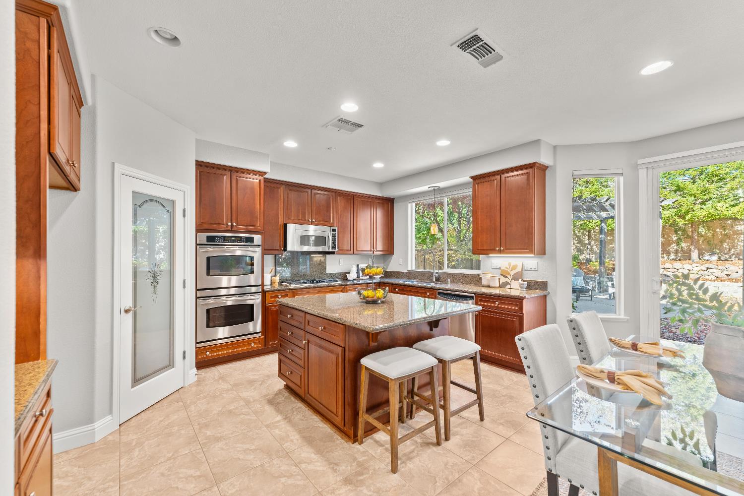 2208 Mount Errigal Lane