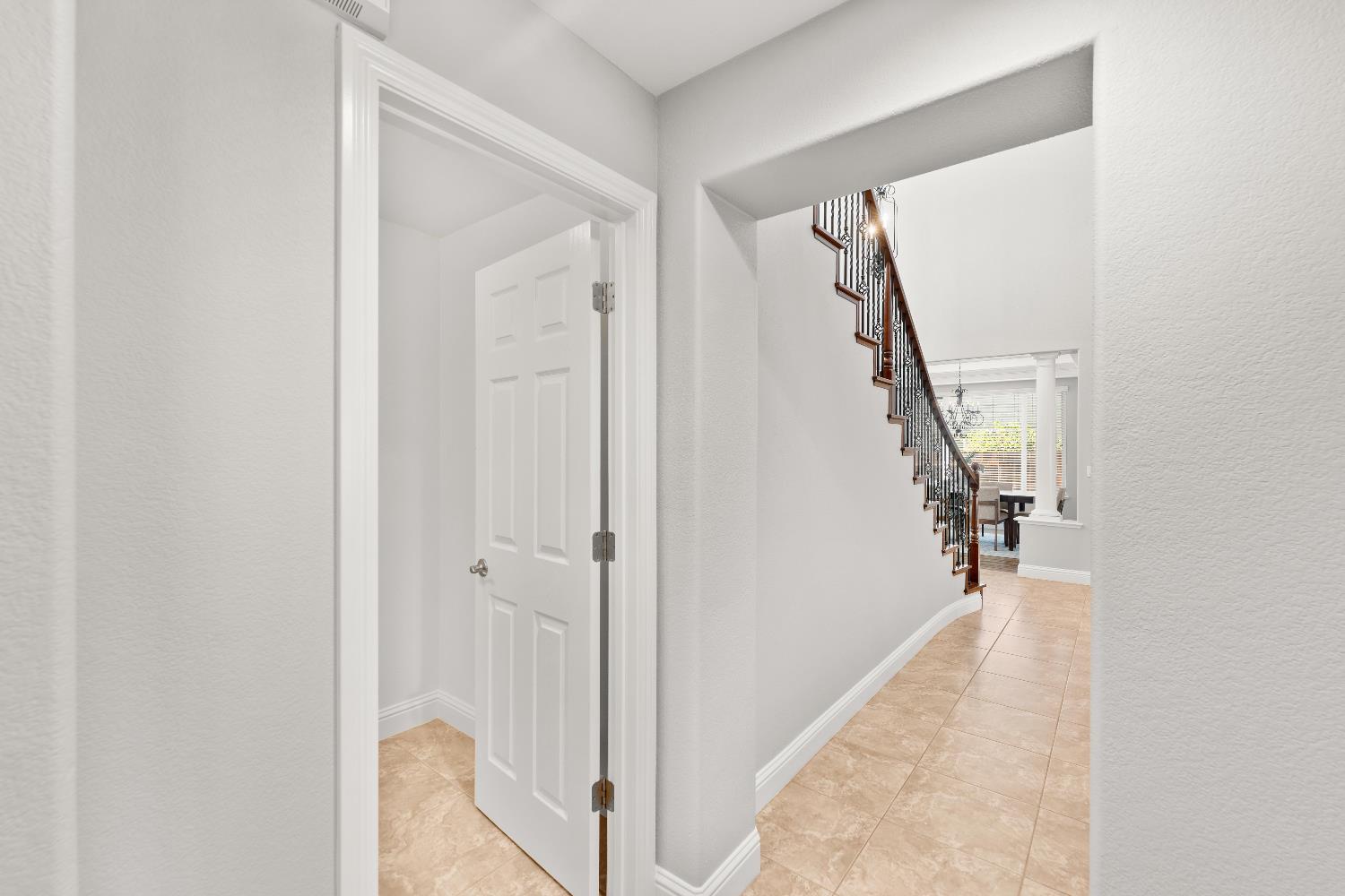 2208 Mount Errigal Lane