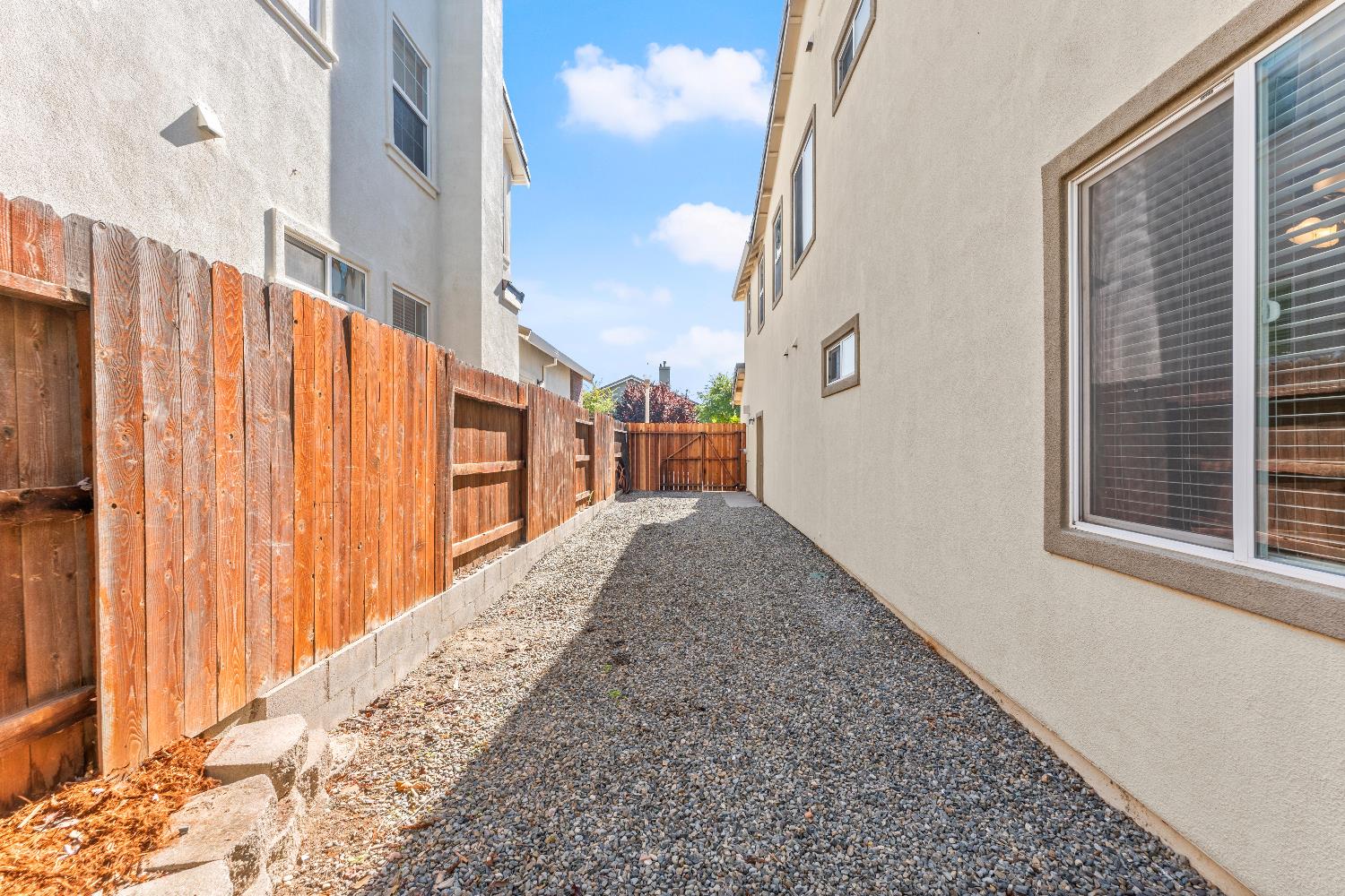 2208 Mount Errigal Lane