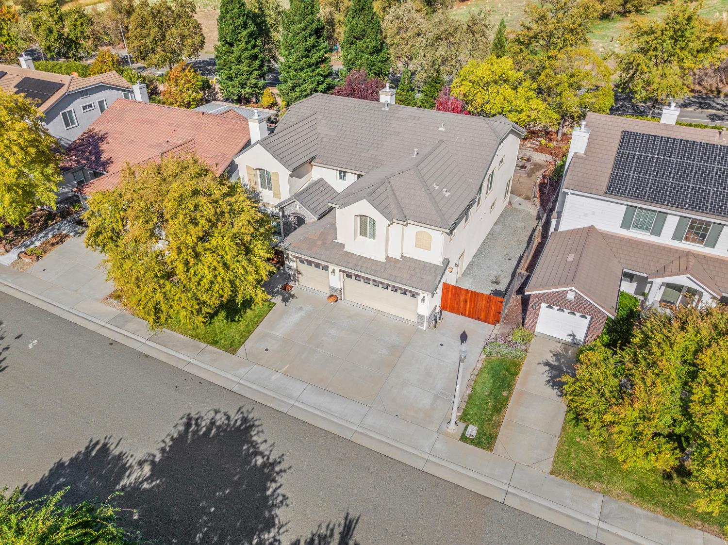 2208 Mount Errigal Lane