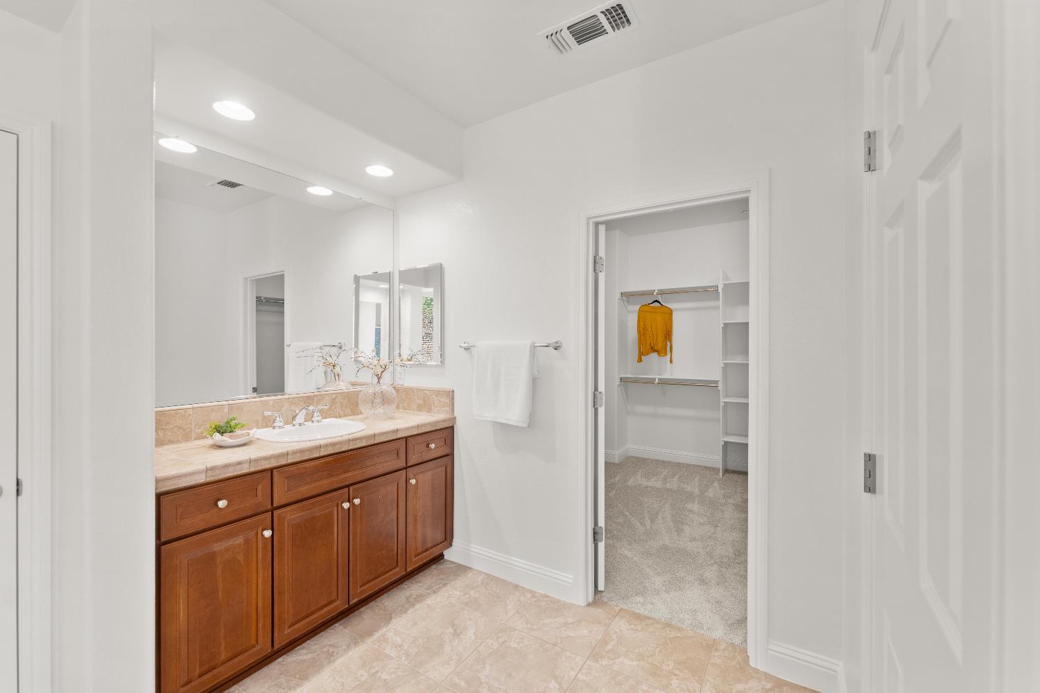 2208 Mount Errigal Lane
