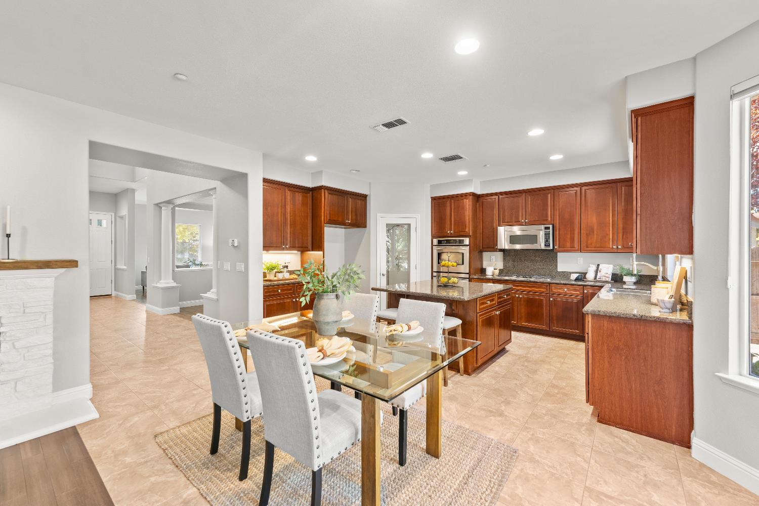2208 Mount Errigal Lane