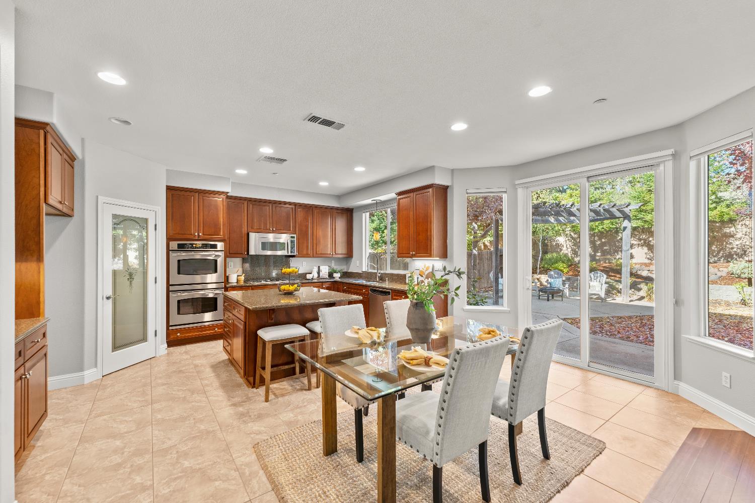 2208 Mount Errigal Lane