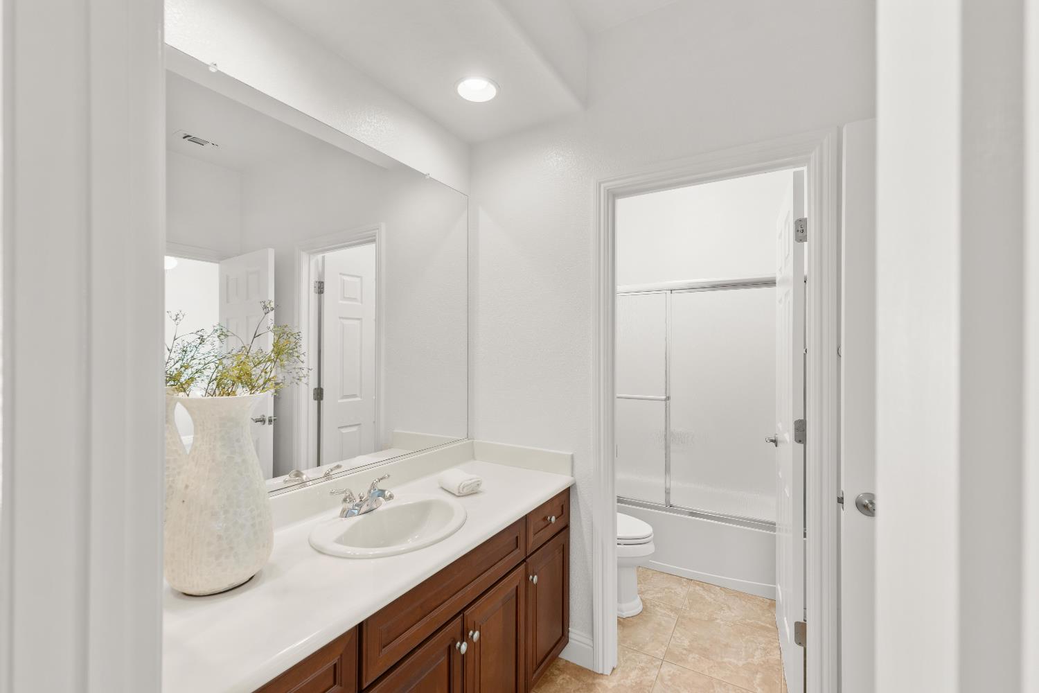 2208 Mount Errigal Lane