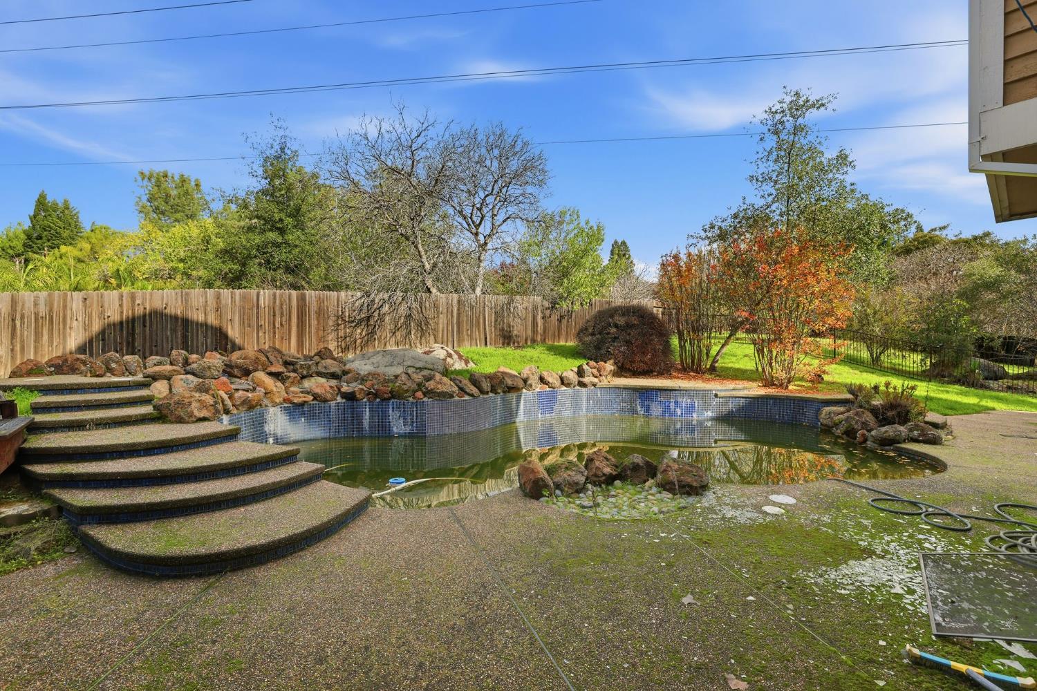202 Gainsborough Circle