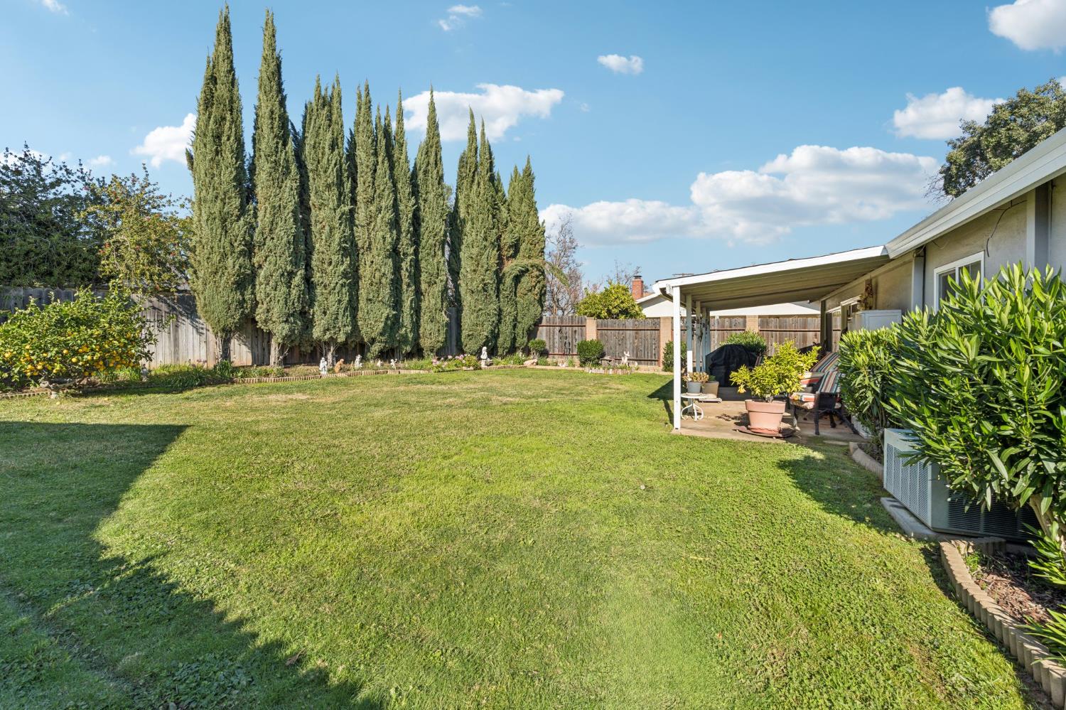 5725 Mangrove Court