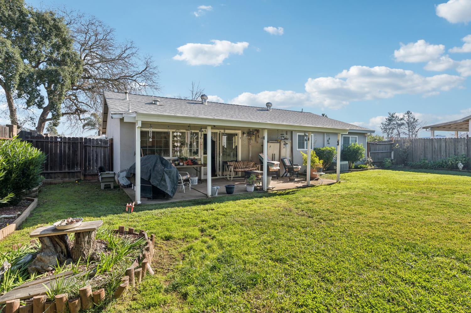 5725 Mangrove Court