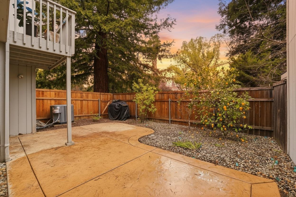 5274 Lake Knoll Lane