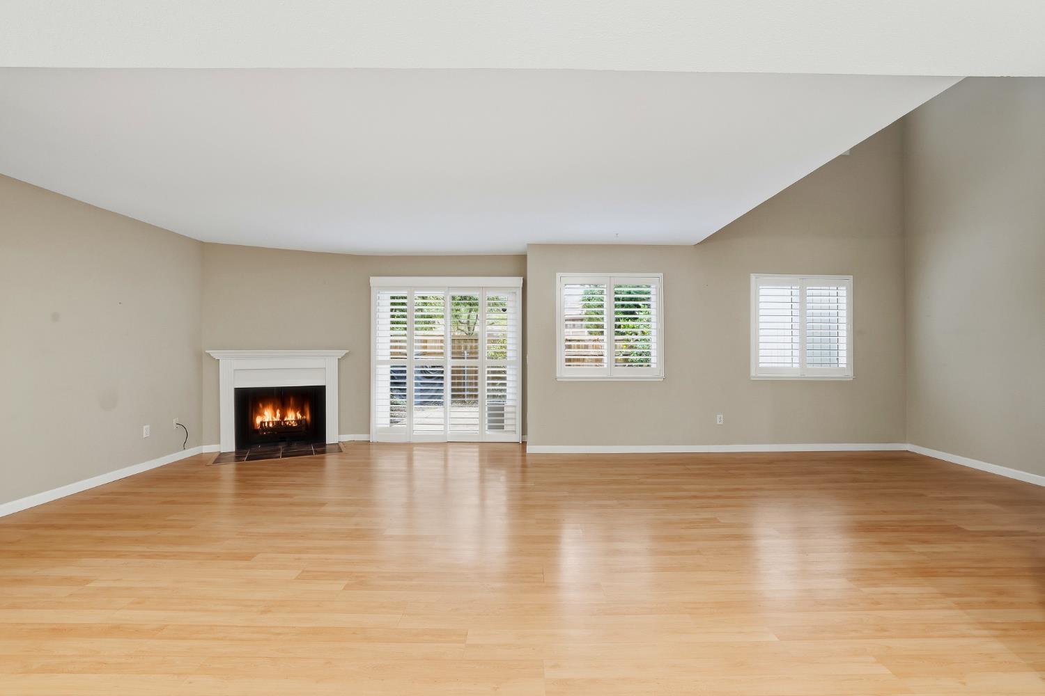 5274 Lake Knoll Lane